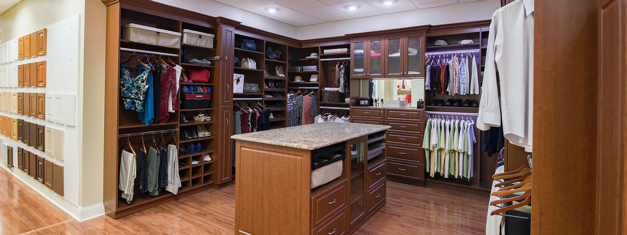 walk-in-closet-showroom